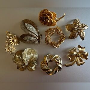 VINTAGE BROOCH LOT